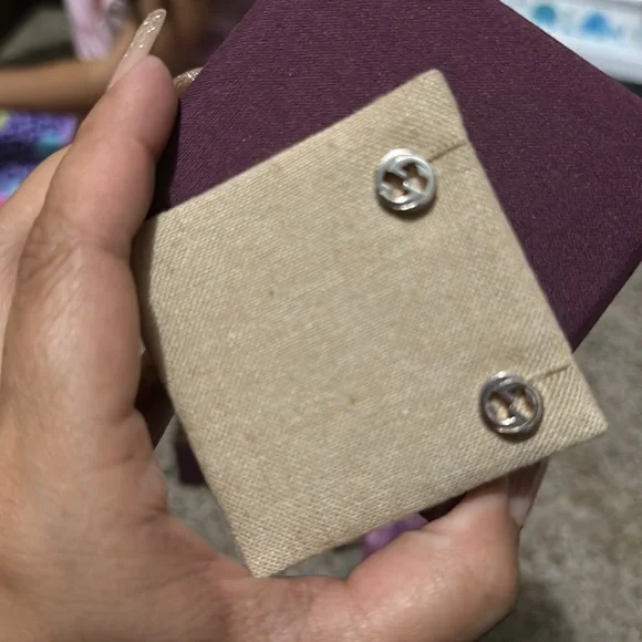 Brand new Gucci emblem earrings silver - Picture 2 of 3